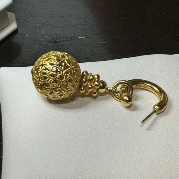 RARE DIOR Gold Victorian Etruscan Filagree  Dangle Drop Earrrings - Picture 11 of 17